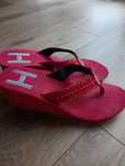 Tommy Hilfiger japonki na koturnie ,klapki r.37