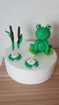 Żaba żabka masa cukrowa figurki na tort