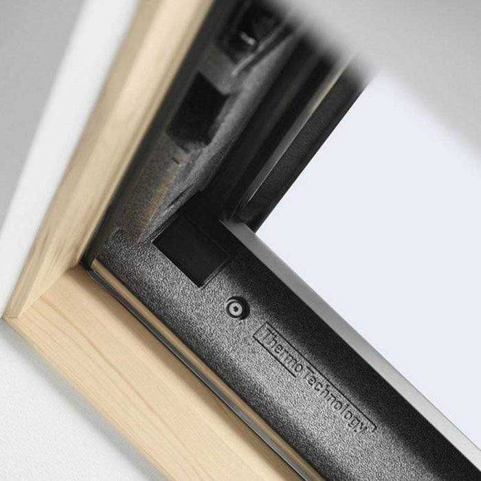 Okno dachowe VELUX GLL MK08 1061B 78x140 z kołnierzem