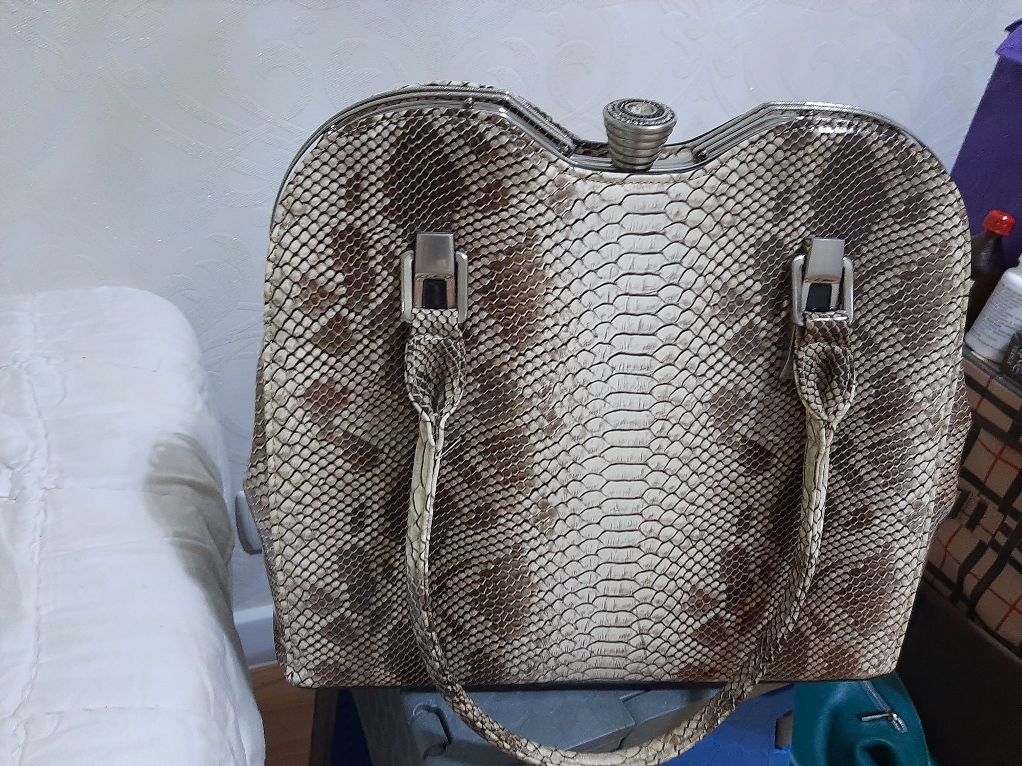 Продам сумку женскую