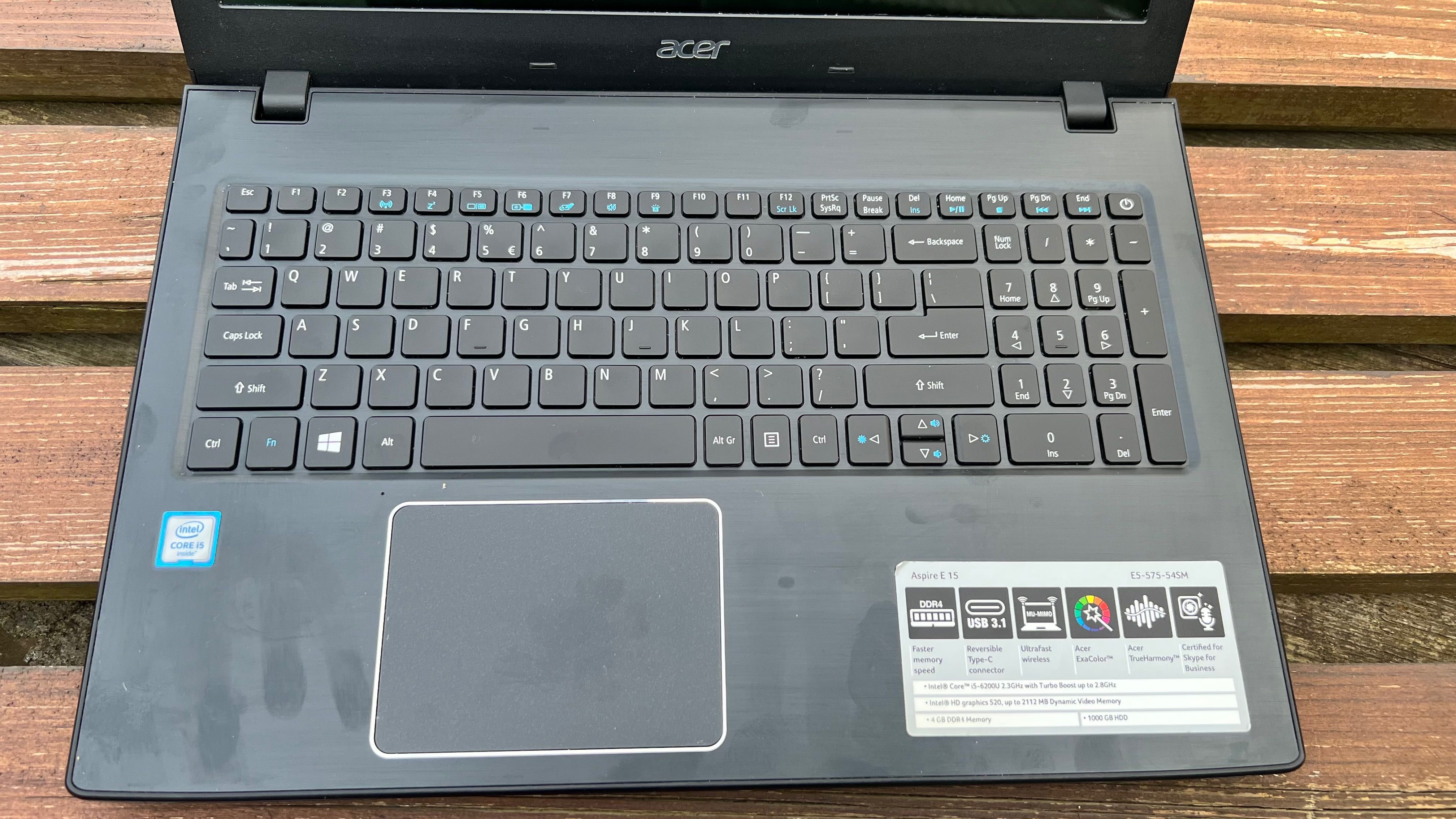 Acer Aspire E5-575 15.6'' Core i5-6200U 2.3GHz 8GB 500GB SSD