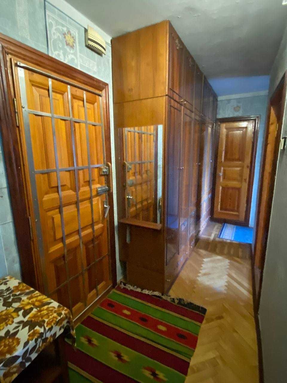 Оренда кімнати для дівчини Коломийська 4000 грн