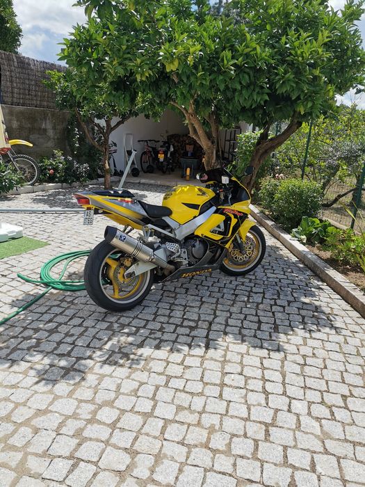 Moto Honda Cbr929 rr Fireblade ano 2001
