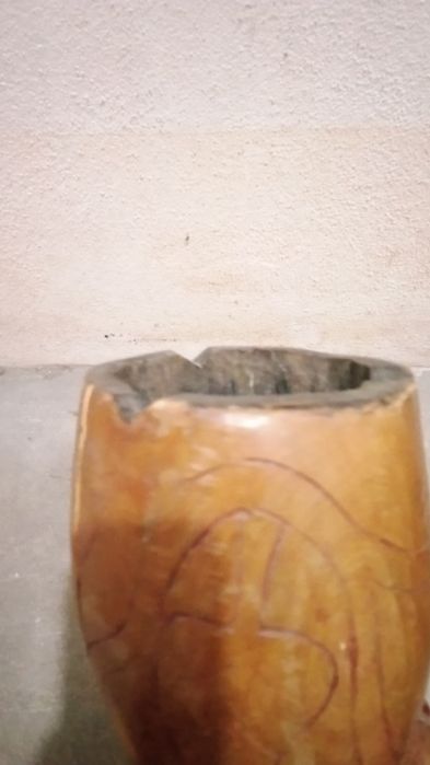 Cinzeiro artesanal de arte africana