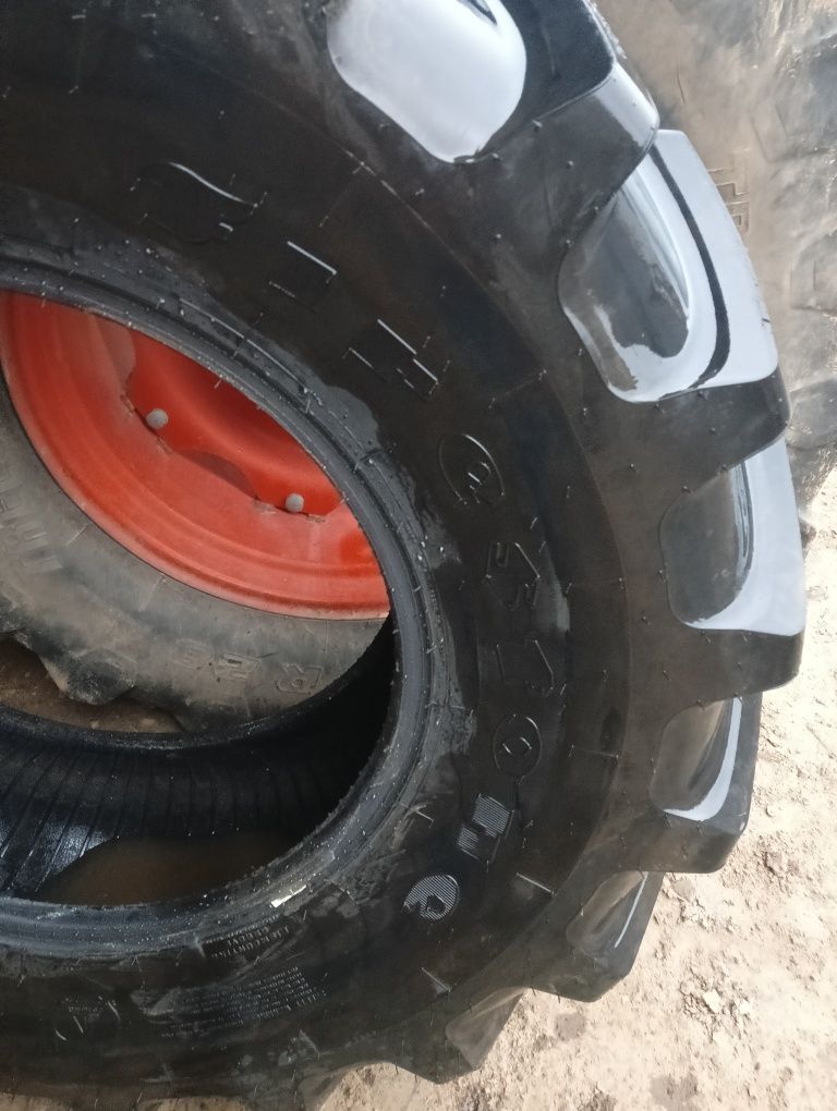 Opony  380/85 R24