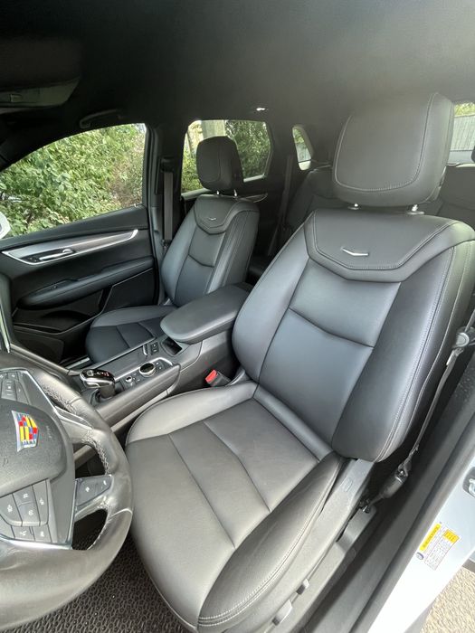 Продам Cadillac XT5