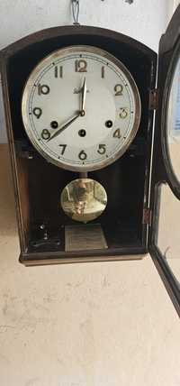 Relógio antigo reguladora.