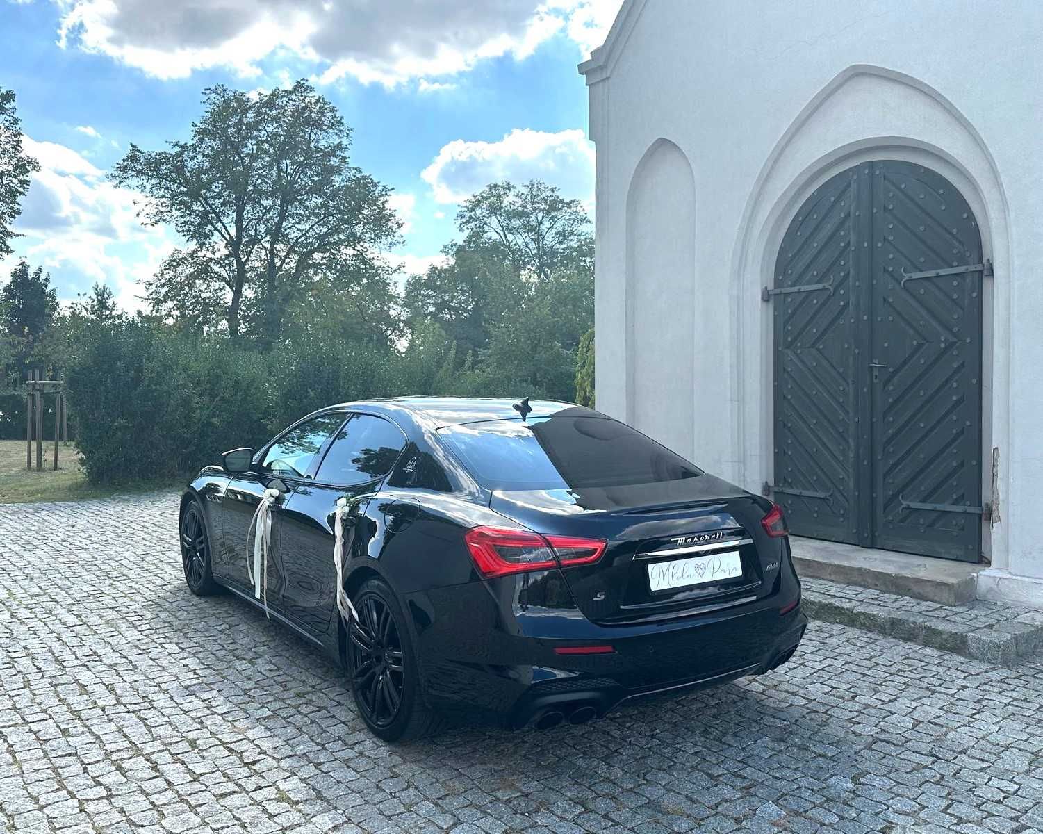 Maserati Ghibli  samochód auto z kierowcą do ślubu / na wesele