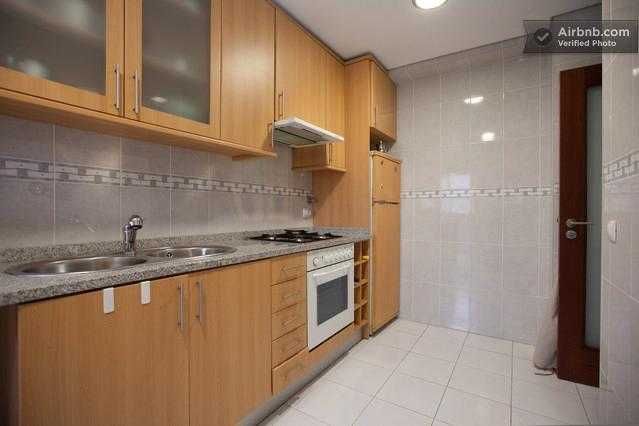 Quarto para alugar – Rua Santos Lima – 350€/mês