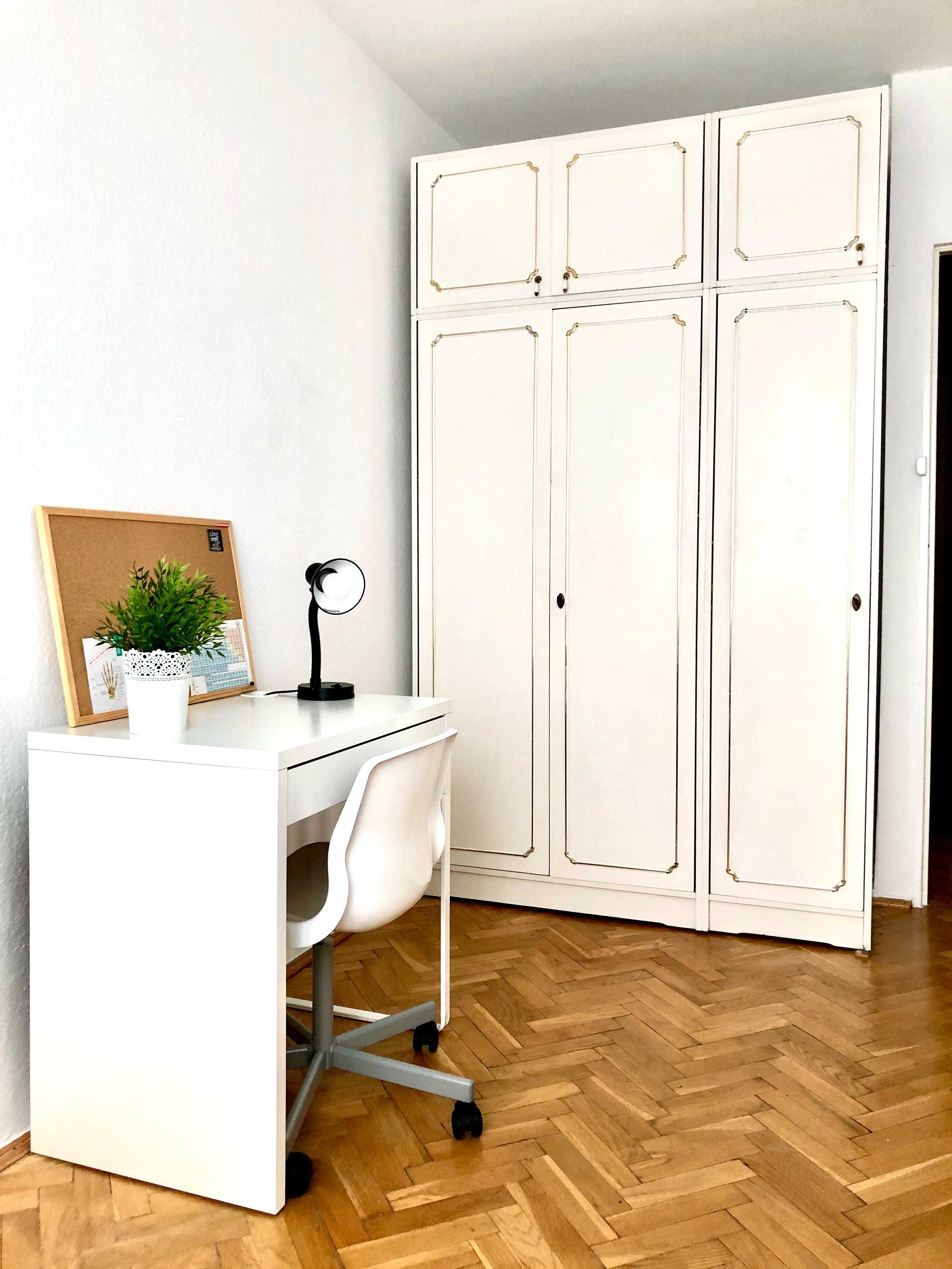 Do wynajęcia pokój w 3 pokojowym mieszkaniu w ścisłym centrum Łodzi