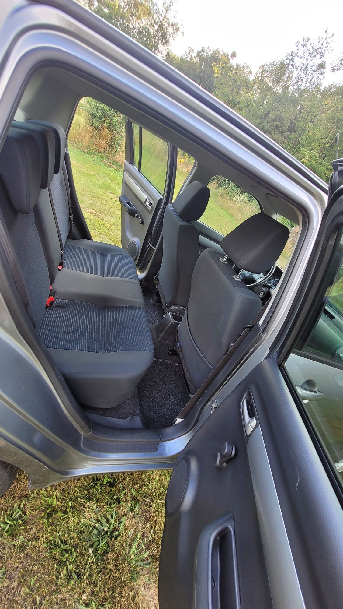 Suzuki Swift  1.3B 2009/10 Niski przebieg