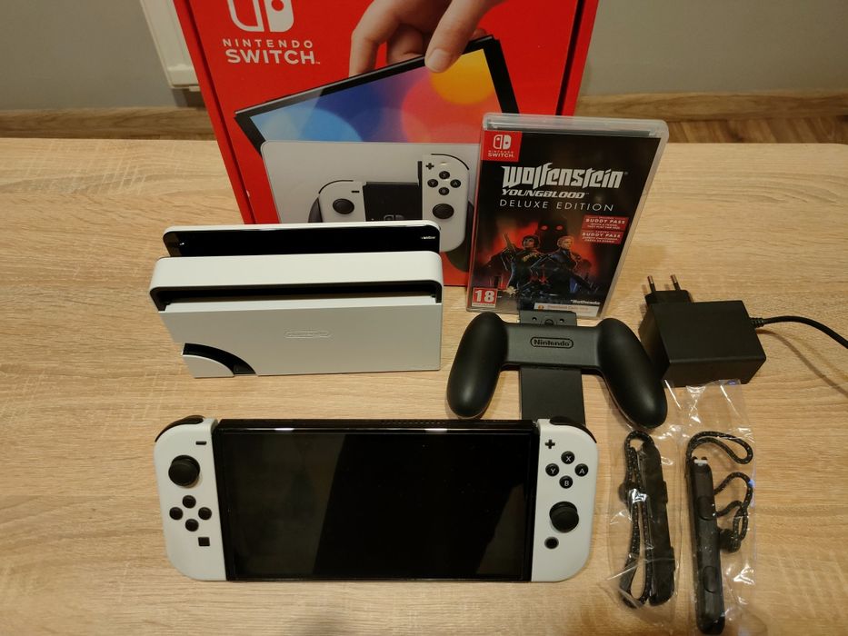 Nintendo switch Oled ideał gwarancja+ 2 gry