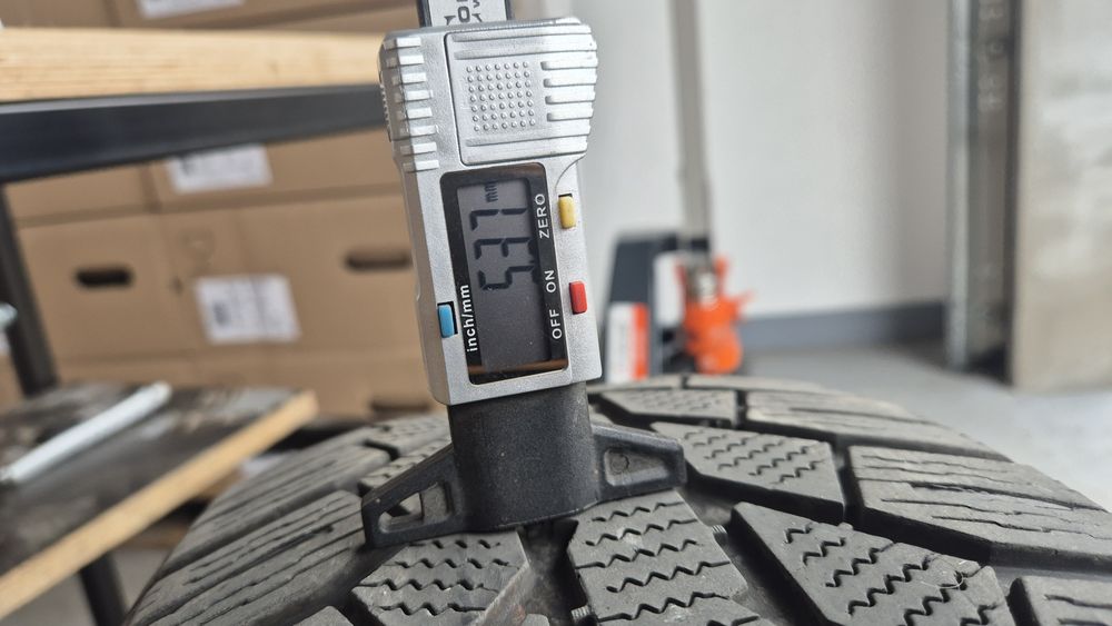 Sprzedam opony zimowe 215/60/R17