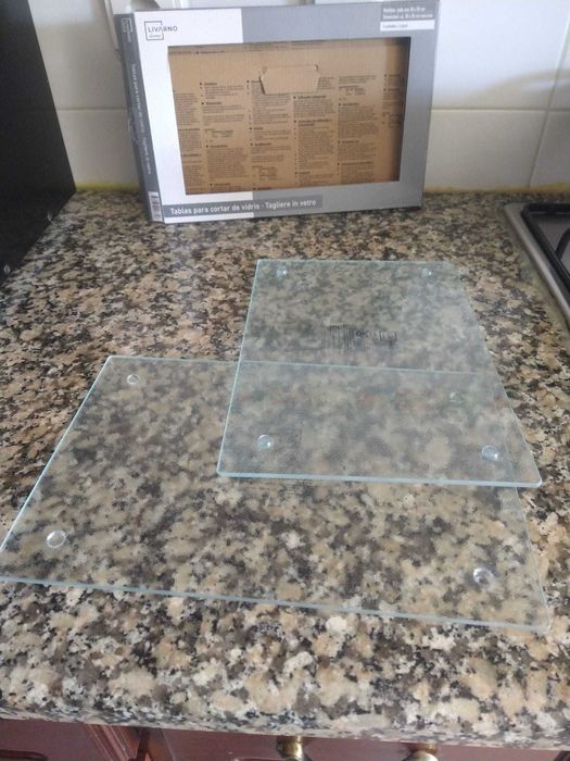 KIT de Cozinha com 2 Tábuas de cortar de vidro - NOVAS