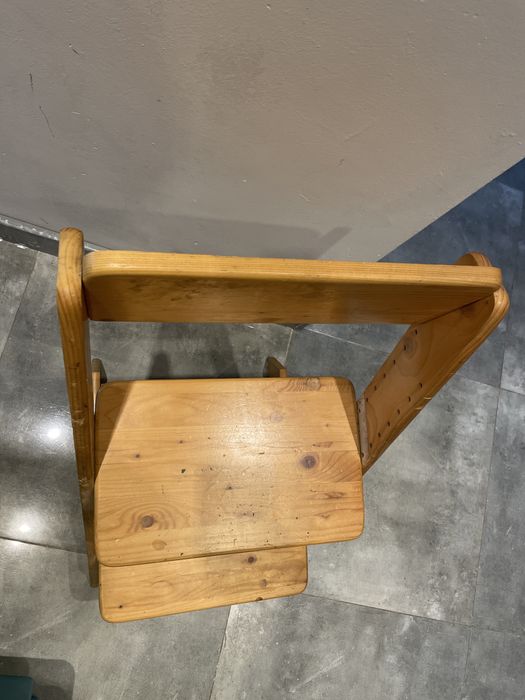 Krzesło rosnące z lotego drewna podnóżek kitchen helper korekcyjne