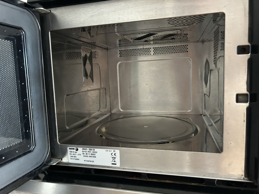 Micro Ondas de Encastrar Fagor - Para desocupar