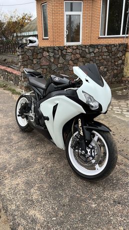 Honda cbr 1000r fireblade мотоцикл
