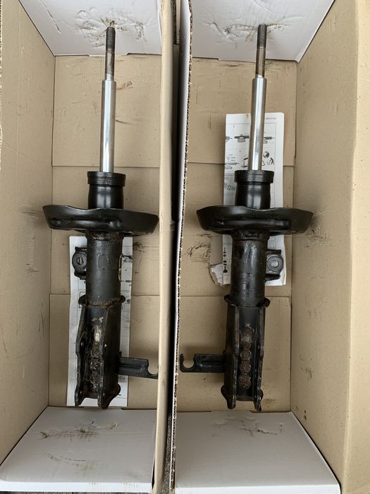 Передні стійки/амортизатори до Opel Insignia