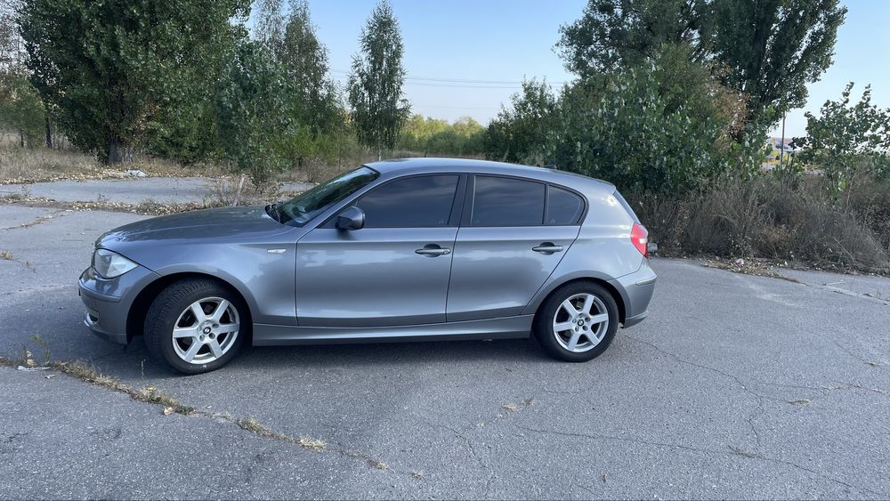 BMW 1 series 2.0 бензин