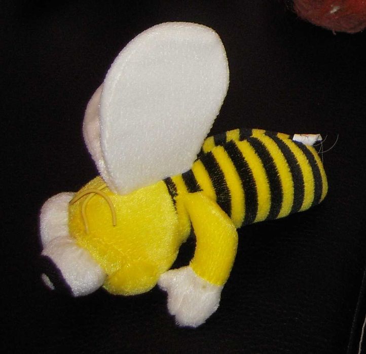 Bonecos e Peluches de várias Formas e Cores