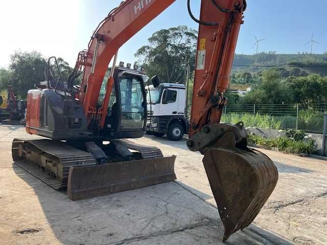 hitachi zx135US-6