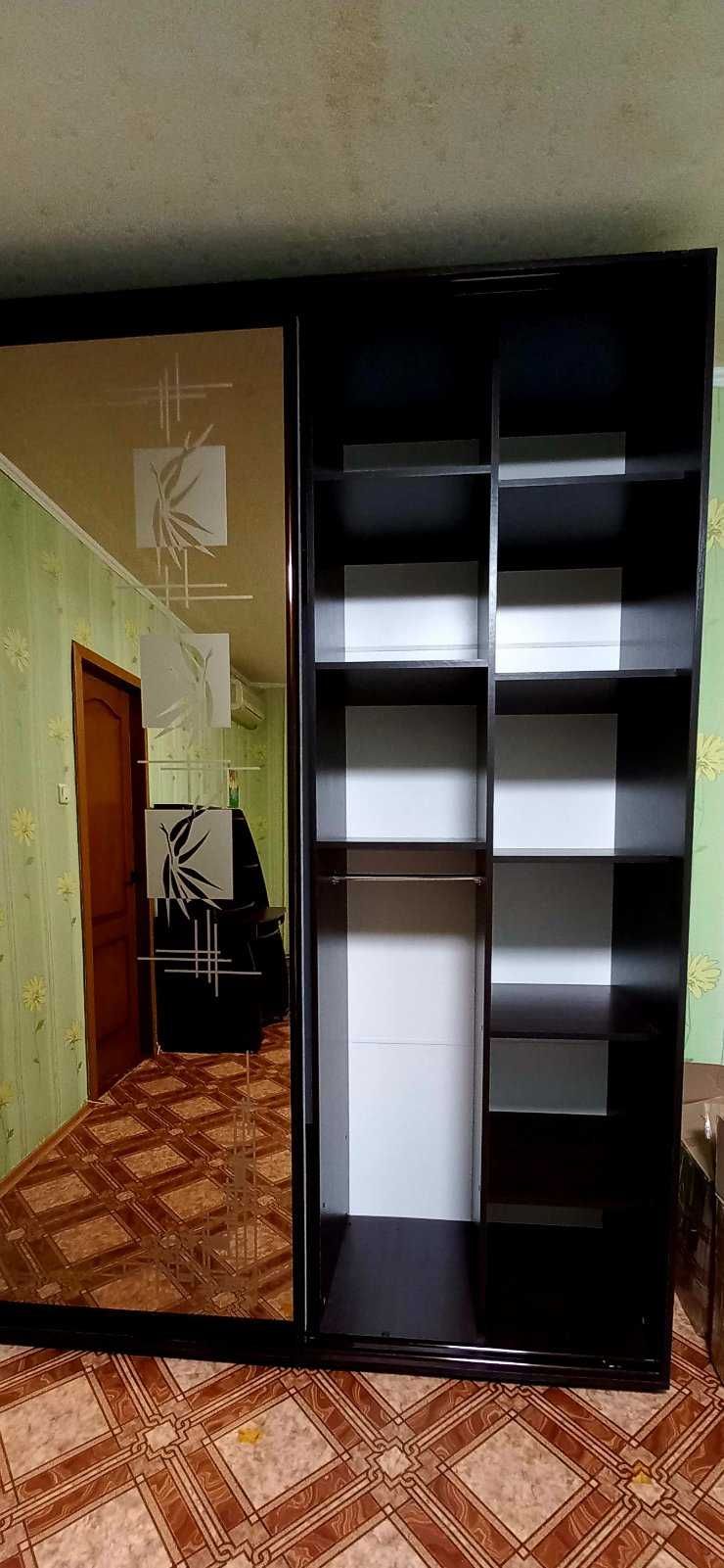 Шафа-купе продам