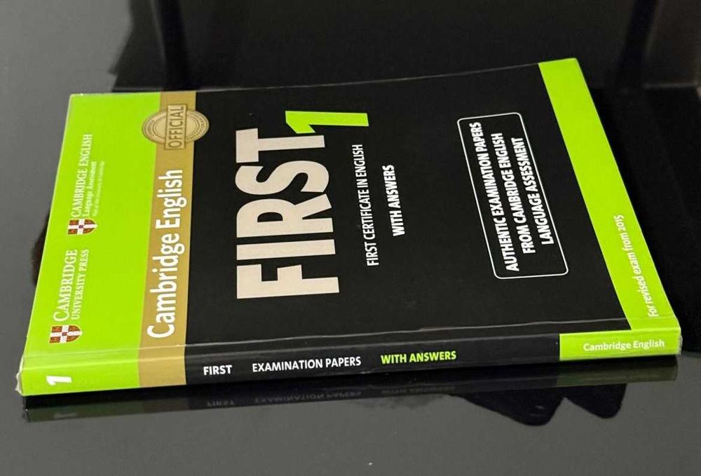 Livro “Cambridge English First 1 – With Answers”