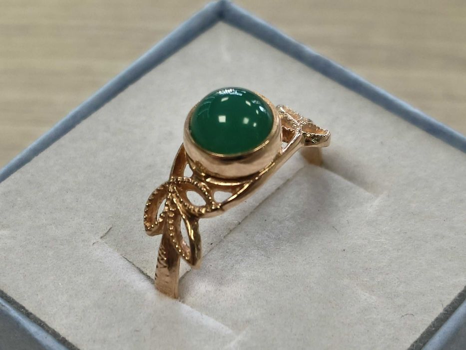 Złoty pierścionek 585 | 3,30 g |R. 18 | Używany