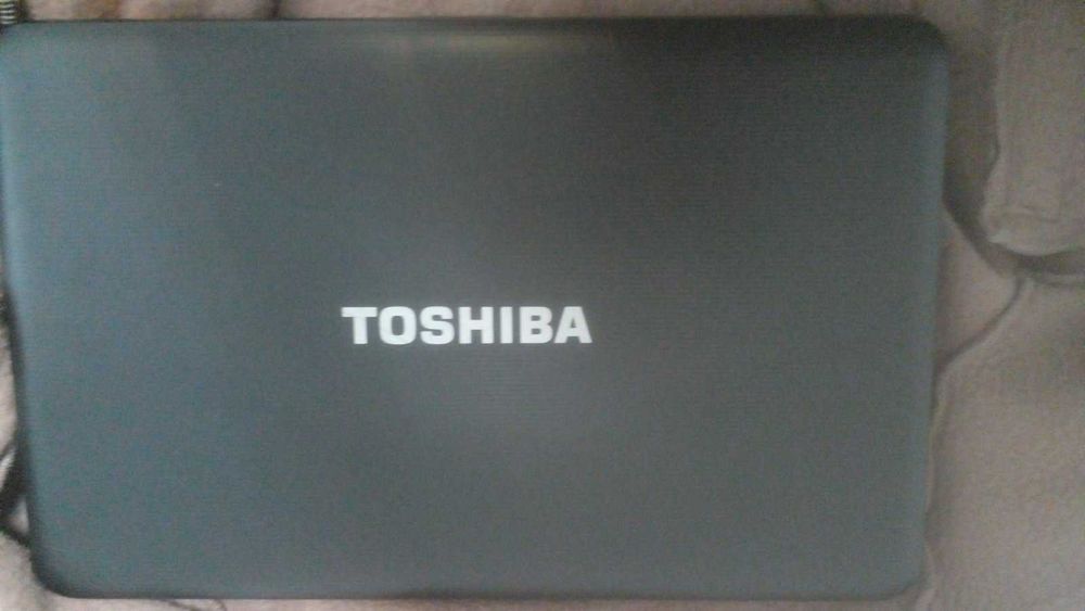 Ноутбук Toshiba Satellite C850, i3-3110M, RAM-8Gb,SSD-128Gb,HDD-500Gb