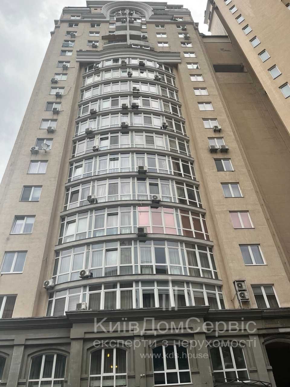 3 кімнатна квартира Дмитрівська 82 Центр площа Перемоги