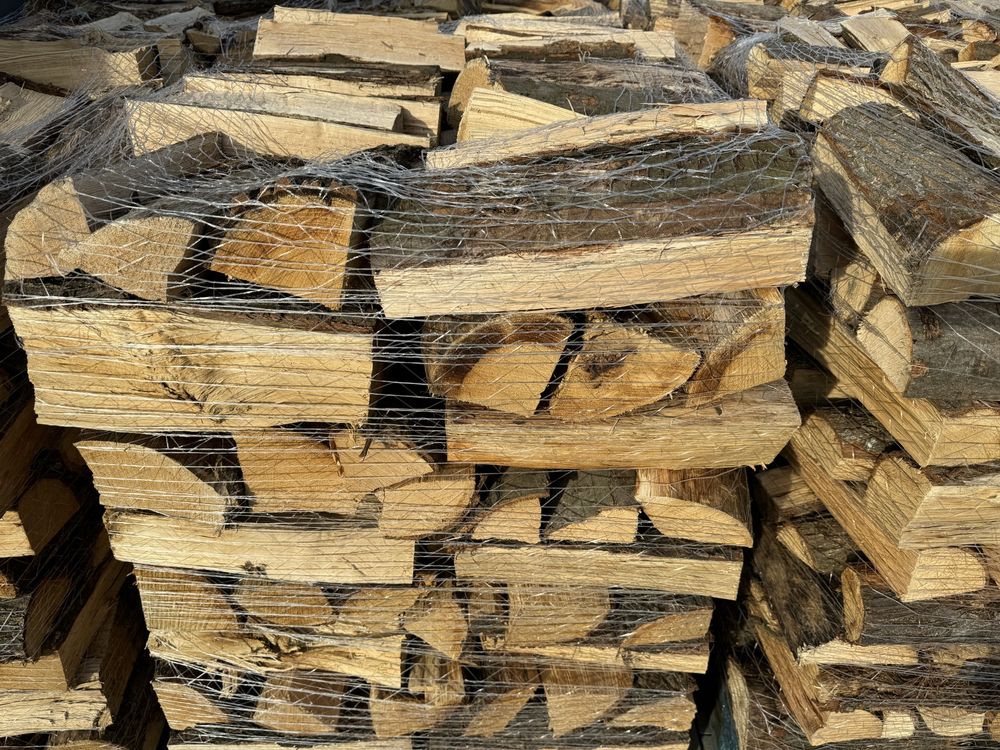 Drewno kominkowe ukladane dąb buk grab jesion