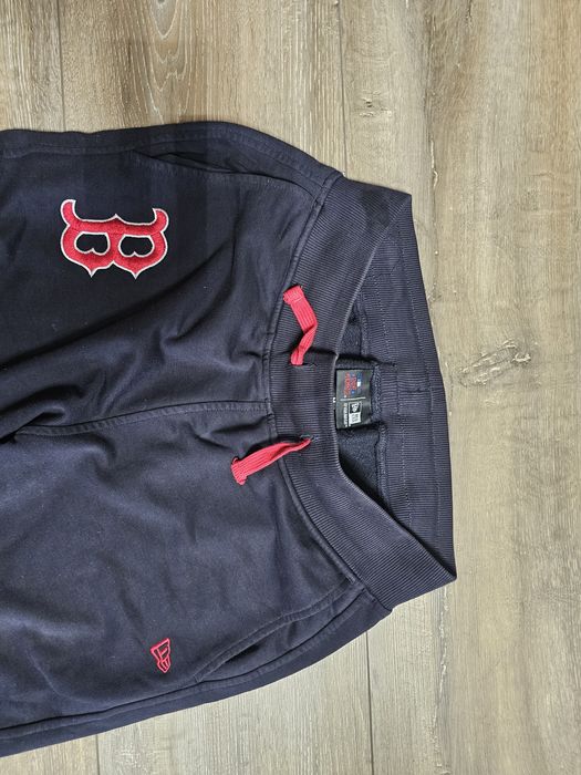 Spodnie dresowe New Era  M