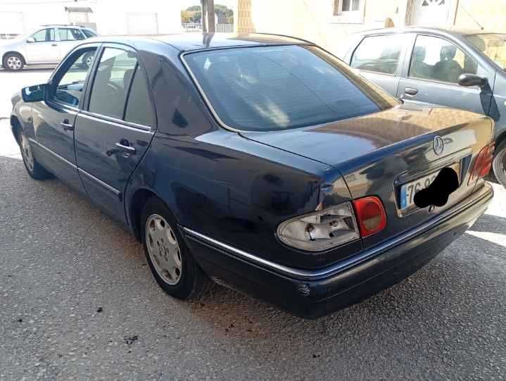 Mercedes E220 disel aceito trocas