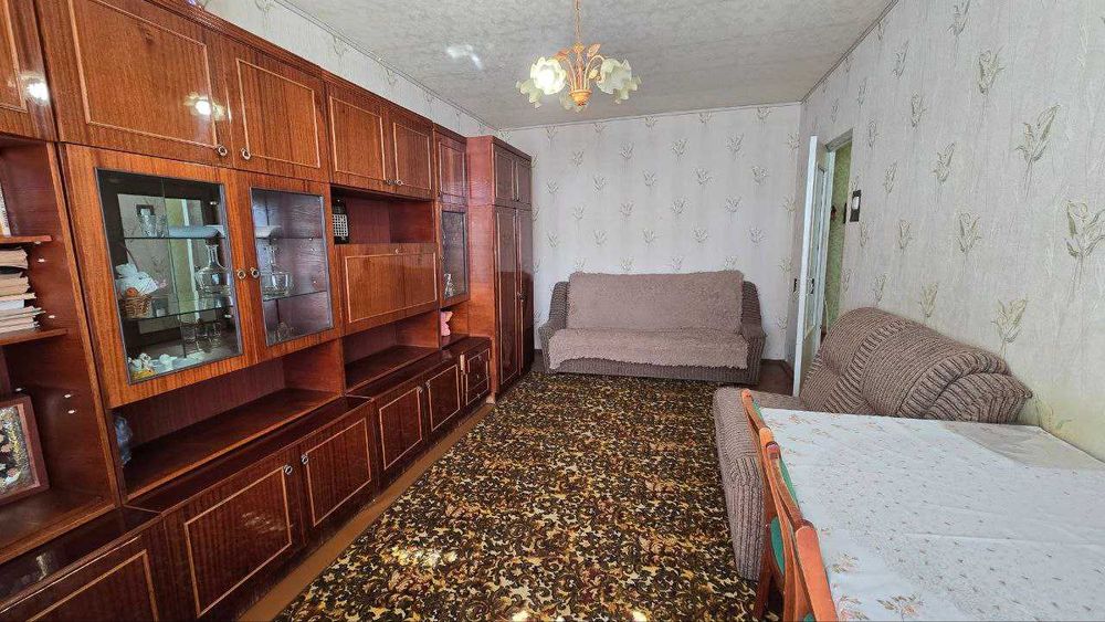 Продам 2-х кімнатну квартиру в центрі міста