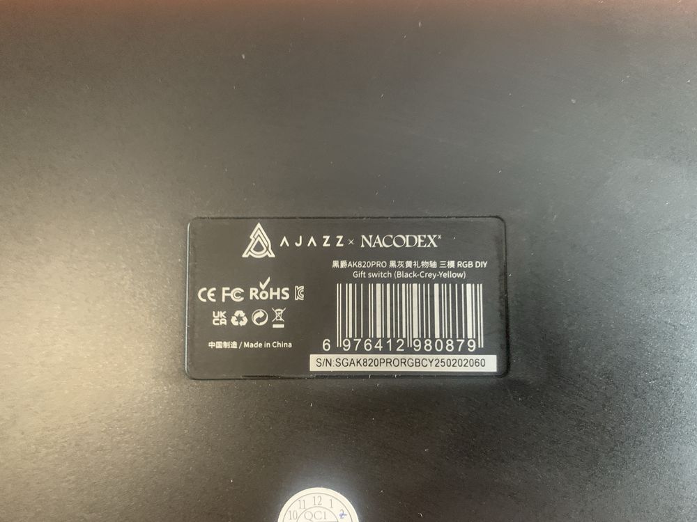 Ajazz ak 820 pro безпровідна та з екраном