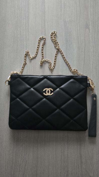 Torebka kopertówka na łańcuszku