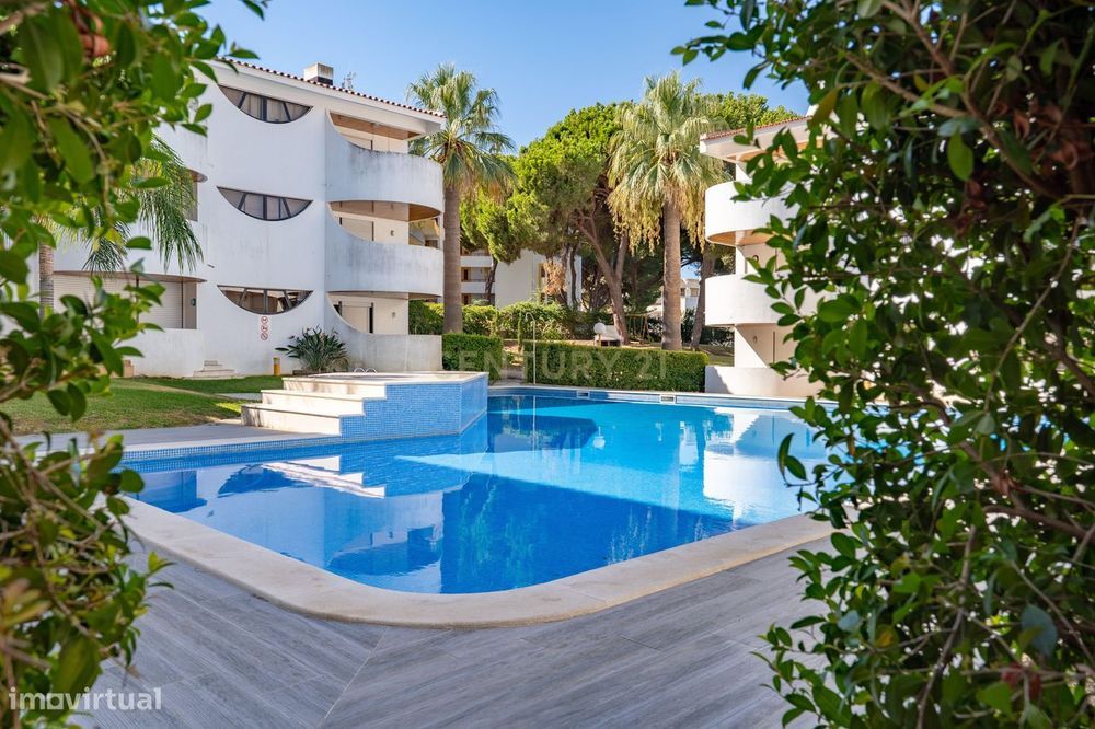 Apartamento T2 Com Piscina Em Condomínio Privado – Vilamoura