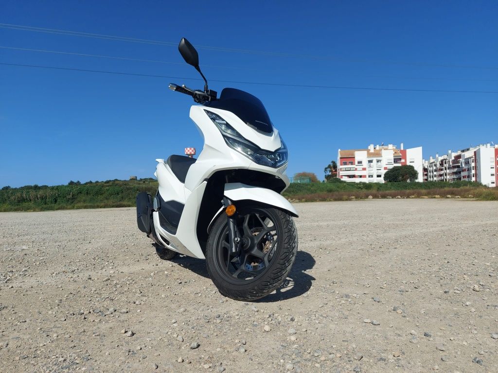 Aluguel/Rent Honda PCX 125 e Yamaha Nmax 60€