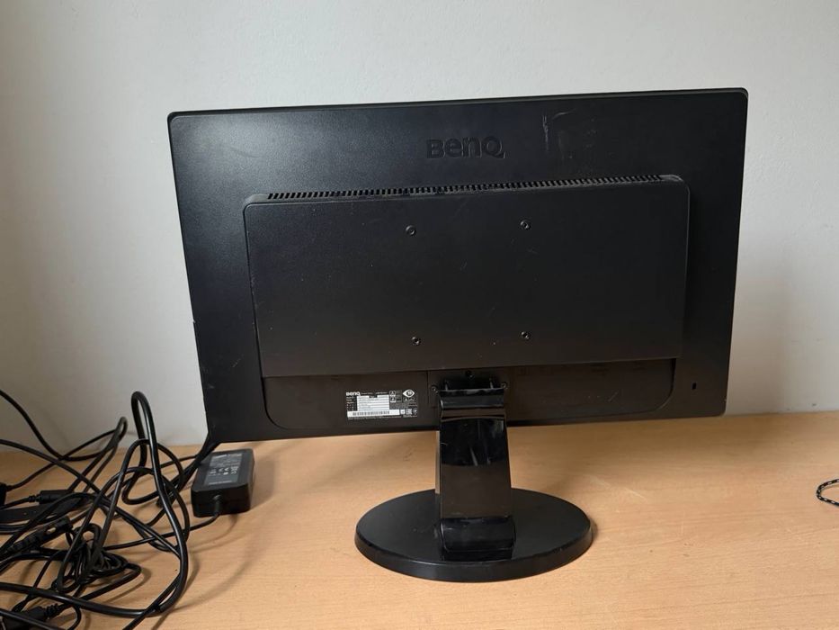 Монітор BenQ – 22”, Full HD, TN, HDMI / DVI / VGA