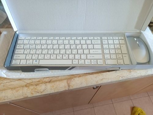 Клавиатура Bluetooth и мишь