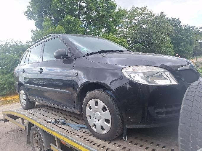 Skoda Fabia 2 II 06-10r zderzak maska lampy błotniki pas przedni