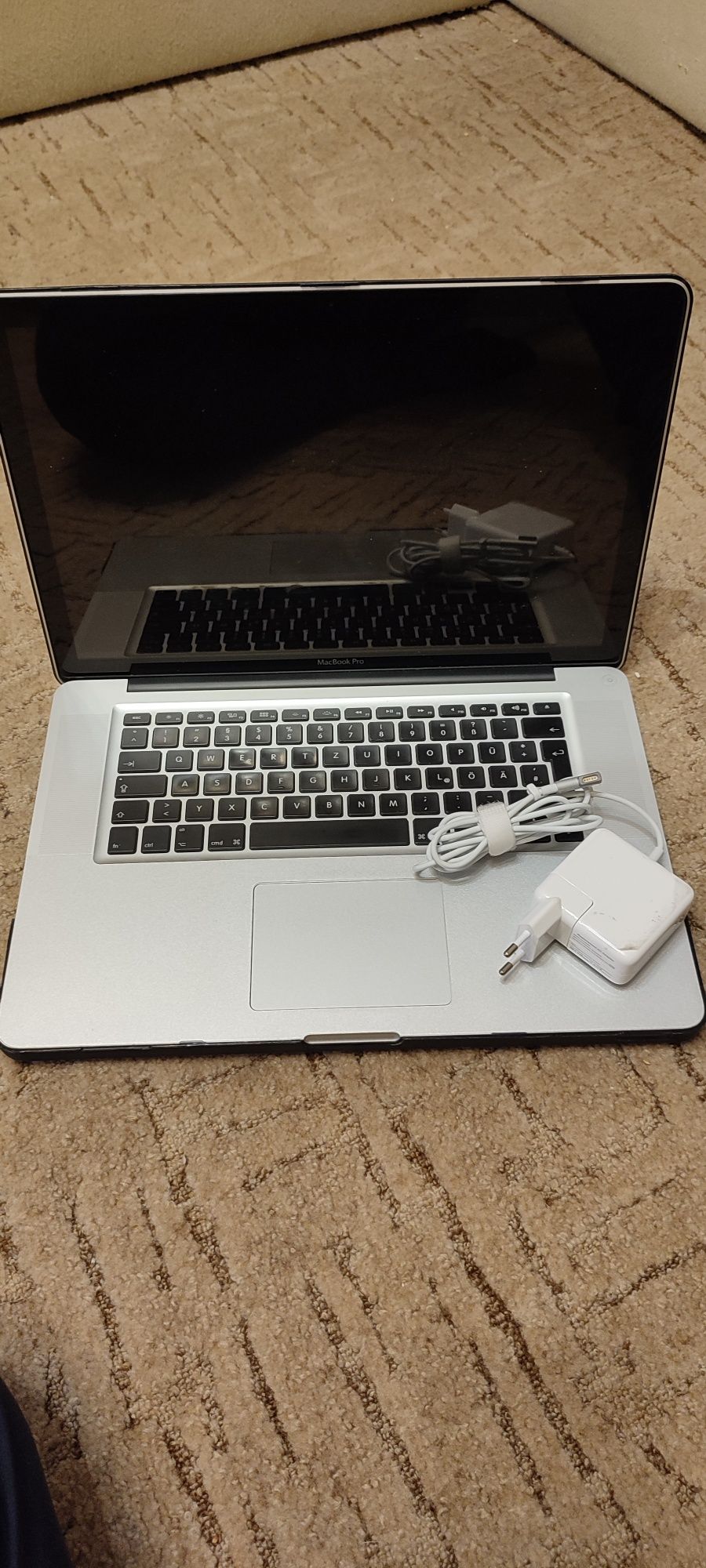 MacBook Pro, не робочий
