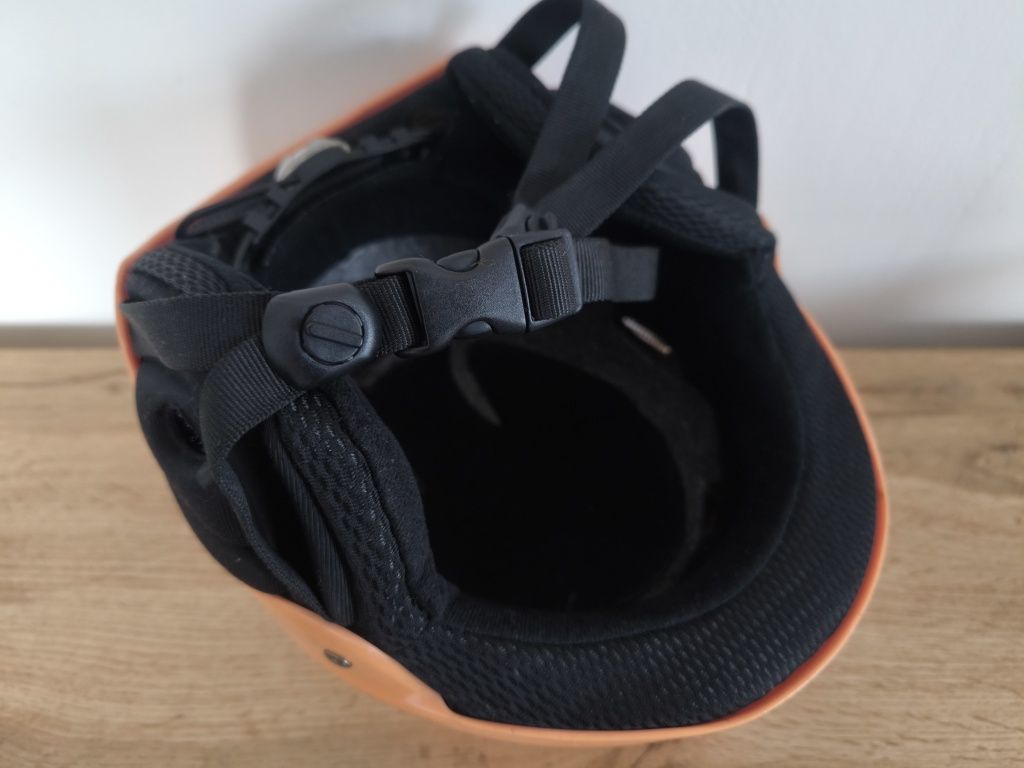 Fischer kask narciarski STAN BDB