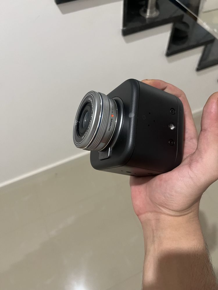 Mevo Core com lente Olympus Camara 4k