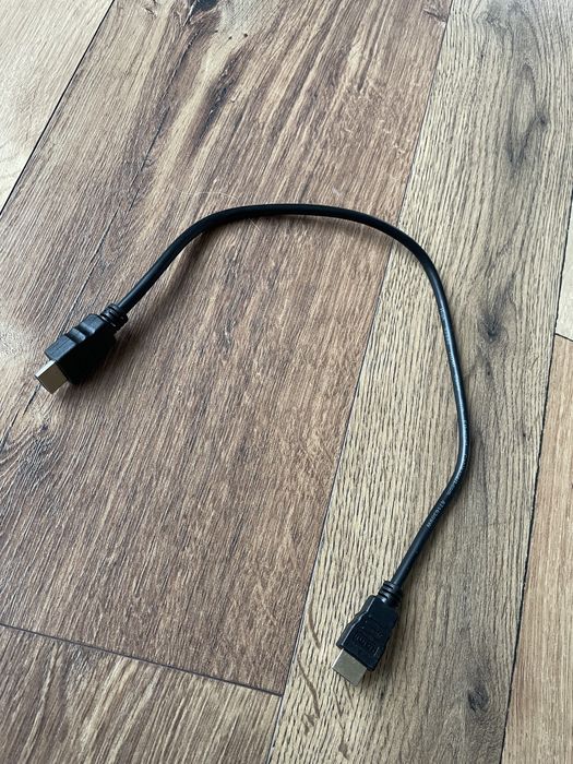 Різні HDMI перехідники та кабелі