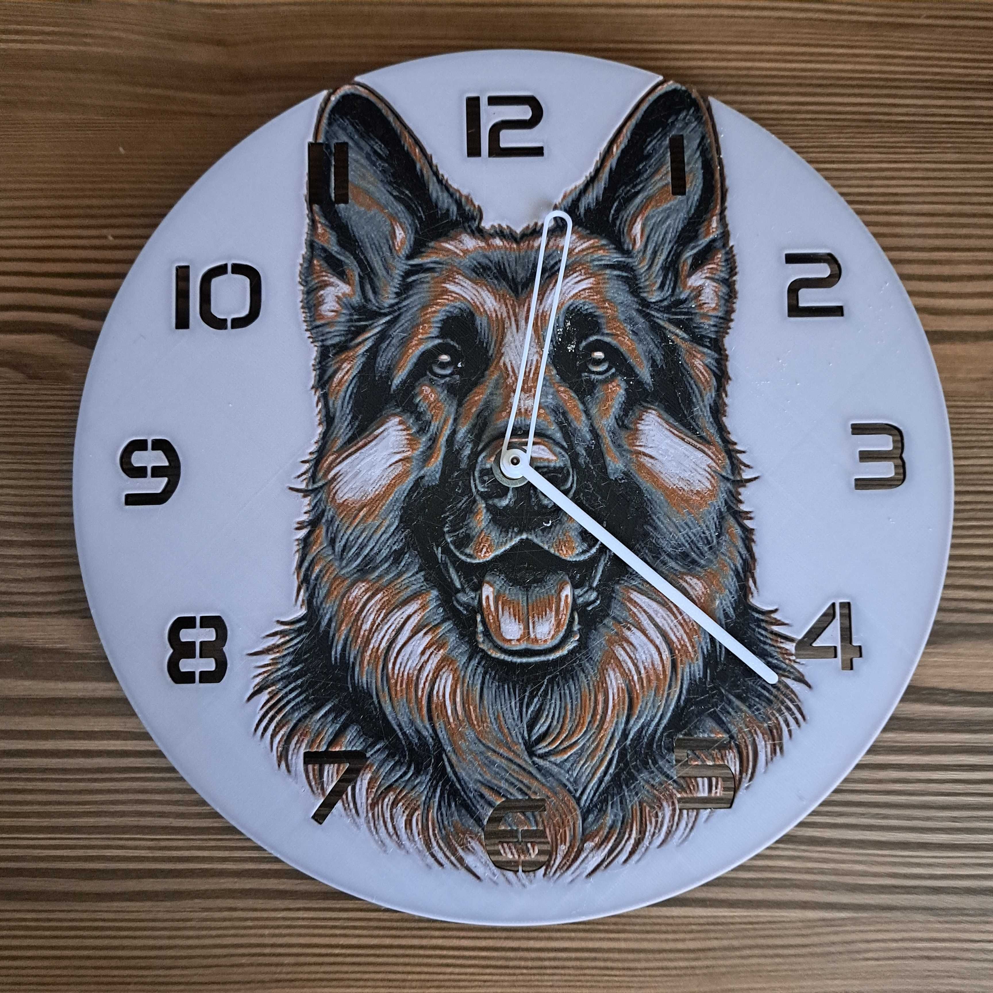Zegar ścienny Owczarek Niemiecki 24 cm