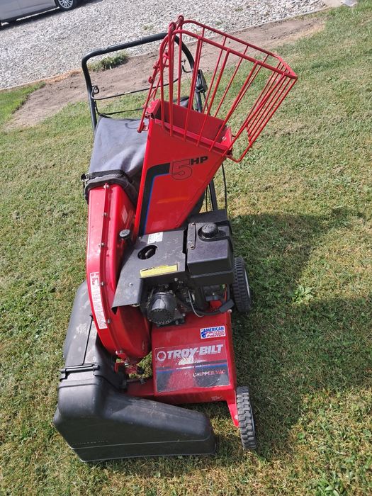 Troy-bilt odkurzacz rębak spalinowy z napędem