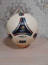 Мяч футбольный Евро 2012.
