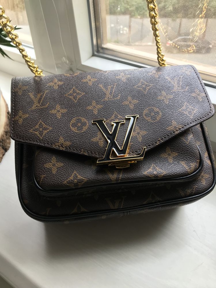 В наличии сумочка Louis Vuitton