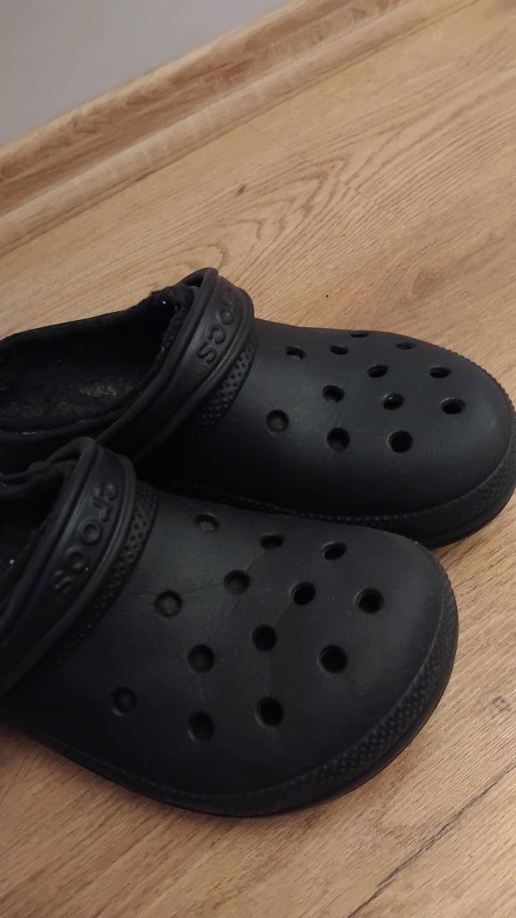 Klapki czarne Crocs